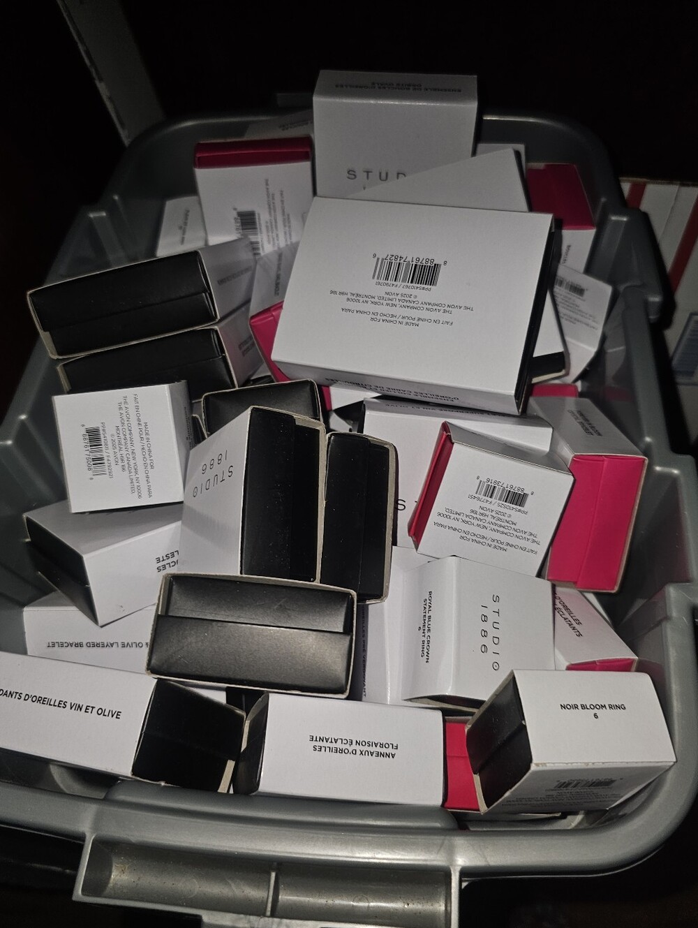 AVON Rings Bundle Mix Of 8 Different Rings NWT in Box